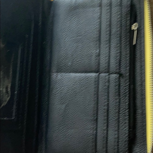 Betsey Johnson wallet - Picture 3 of 4